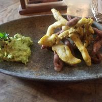 Vegan Menu - crocantes con guacamole at Salvajes in Cusco