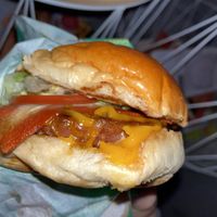 Beyond Burger mit Käse und Bacon   at Vedang - green burger | Skyline Plaza in Frankfurt