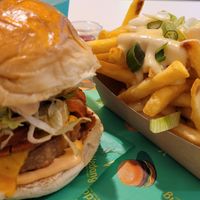 Cheesyfries Menue at Vedang - green burger | Skyline Plaza in Frankfurt