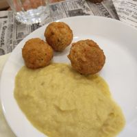 Albóndigas con salsa de manzana (media ración 3.50€) at Veggie Sue's in Salamanca