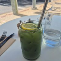 Green cold pressed juice at Dicki's in Ascot