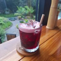 Cocktail sans alcool 🌺 at El Jardin in Monteverde