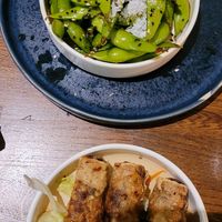 Hot edamame and spring rolls at Mon in Berlin