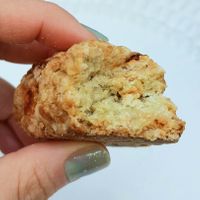 Savory scone with basil, dried tomatoes and vegan cheese #Veganuary at Dear Vegan Bakery in Bucheon