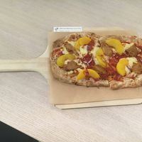 Pizza with chik'n and peaches! at Vegan Pirates by CloudEatery in Frankfurt