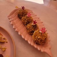 Vegan truffles at M Bakery in Aveiro