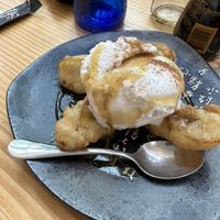 Fried banana with syrup and ice cream  at TOFU Girona in Girona