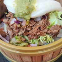 Bao Mexicà de pulles pork vegà at TOFU Girona in Girona