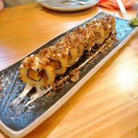 Golden crispy uramakis at TOFU Girona in Girona