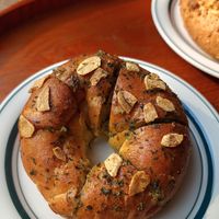 Sweet garlic bagel at Vegan Mama in Seoul