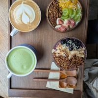 Acai Bowl, yoghurt bowl, matcha latte, hazelnut latte at Vegan Mama in Seoul