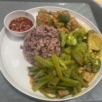 Plate with three sides for 80 baht   at Talalaks  in Bangkok
