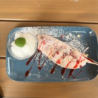 Zitronen Sorbet mit Erdbeer  at Dürnbecker in Gmund Am Tegernsee