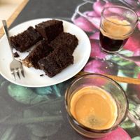 Expressos and chocolate cake   at Vegami in Como