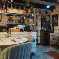 Entrada y espacio del restaurante at VegANGELov  in Belgrade