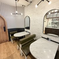 Interior   at Gusto Pinsa Romana in San Francisco