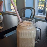 Cold coffee with oat milk at Jolie Lounge & Café in Aekaeslompolo