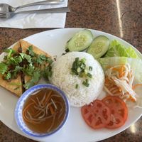 Lemongrass Tofu, also came with a small soup  at Thuong An lac in Honolulu