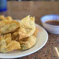 Fried wonton at Thuong An lac in Honolulu