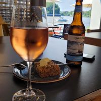 Nette Lokalität für gemütliche Stunden at Entenwerder1 in Hamburg