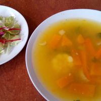 Starter and side salad at Salud y Vida in Huaraz