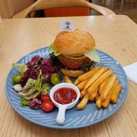 Vegan burger at LN Fortunate Coffee in Shanghai
