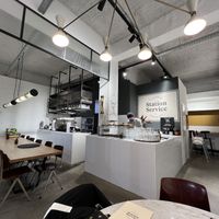 Ambiance   at Station Service in Rouen