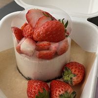 Strawberry layers   at Grovy in Seoul