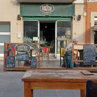 From the outside at Coffee Circus Joy in Marsalforn