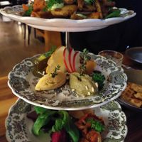 Auswahl an Vorspeisen. Ua Seitan, Rüeblilachs, Humus, Baba Ganoush, Kimchi at Formidable Pelikan in St Gallen