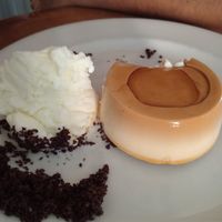 Flan de queso at Woolloomooloo in Viella