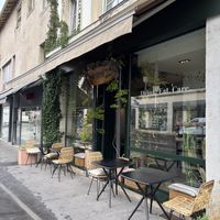 Outside seating   at Sèves in Nancy