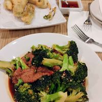 american broccoli with pepper steak at Urban Vegan - Lake View in Chicago