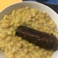 Legumbres del día (garbanzos) con chorizo  at Violeta Dulceria Vegana in Valparaiso