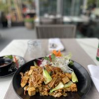 Drunken noodles with tofu   at ARROI Restaurant in Bled