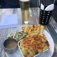 The veggie haggis and potatoe pie  at Beehive Inn in Edinburgh