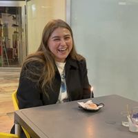 Surprise birthday delivery of THE best vegan Pastel de Nata 👌🤍  at Lupin Snack Bar in Porto