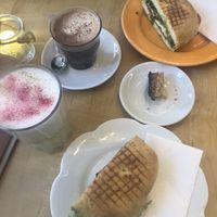   Perfekt  at Café Rotkehlchen - Merowingerstraße in Cologne