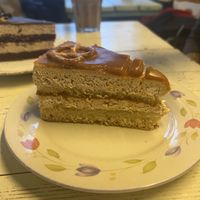 Salted caramel cake  at Café Rotkehlchen - Merowingerstraße in Cologne