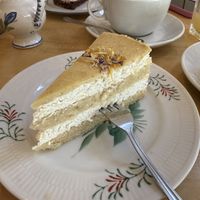 Zitronencreme-Torte  at Café Rotkehlchen - Merowingerstraße in Cologne