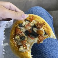 mini pizza marguerita   at Muuv Cozinha De Plantas in Passo Fundo