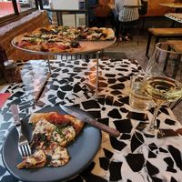 Dr Simi, todays Vegan pizza! Vinho Verde at Dr. Pizza in Mexico City