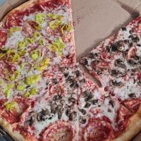 Vegan mushroom & pepperoncini at Spinelli's Pizza in Louisville