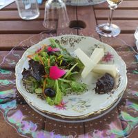Antipasto di misticanza, formaggi, composta at Il fico e l'ortica in Monte San Pietro