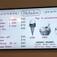 Multiple flavors of vegan ice cream at Dolce Verona in La Paz