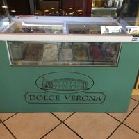 The ice cream case at Dolce Verona in La Paz