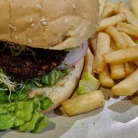 Burger at Huskisson Hotel in Huskisson