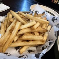 Chips, no flavour  at Huskisson Hotel in Huskisson
