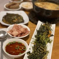 Side dishes & denjangjjigae(fermented bean paste soup with vegetables & tofu in it)  at Eden in Seoul