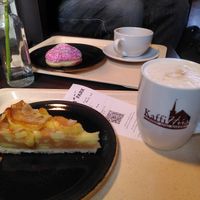 Cappuccino with oat milk, Apfelkuchen and heart donut (all vegan) at Europa Park - Kaffi Hús in Rust
